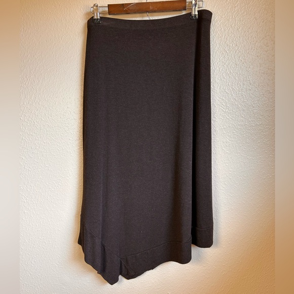 Eileen Fisher viscous asymmetrical skirt - Picture 2 of 4